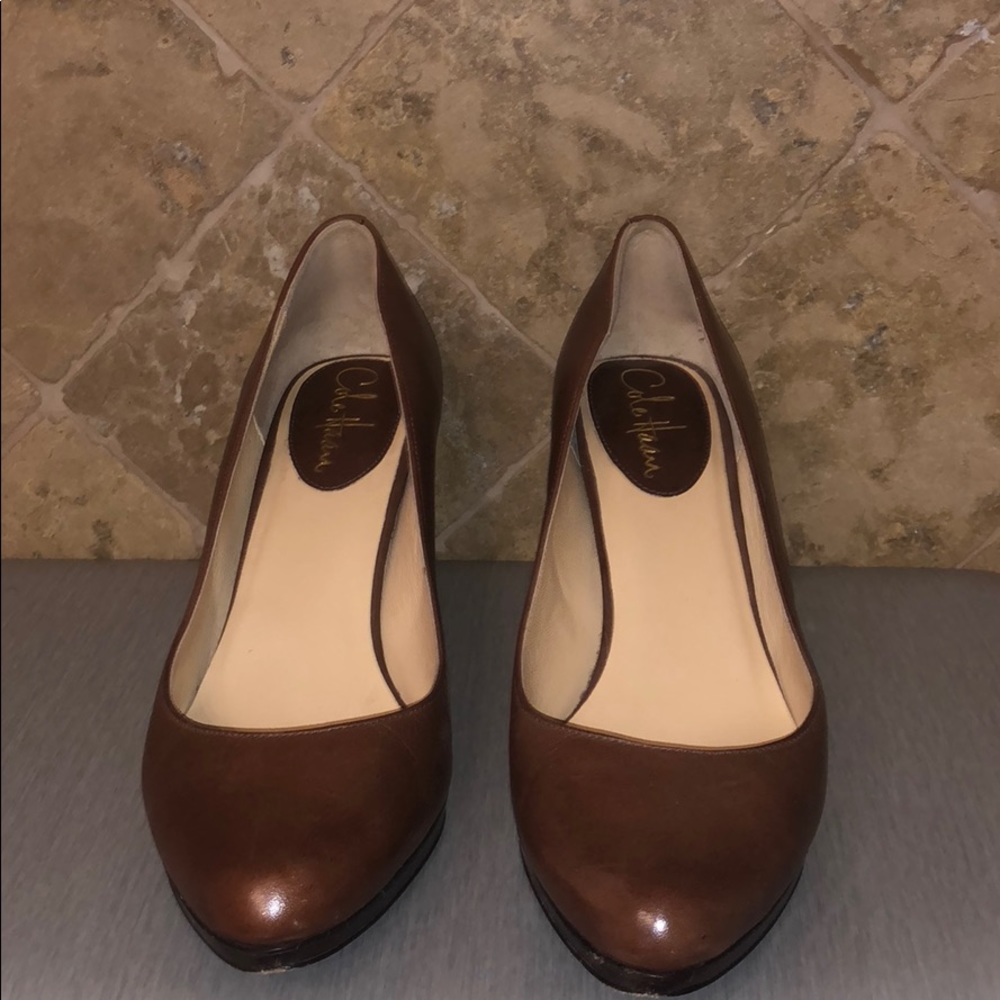 Used Cole Haan brown leather pumps